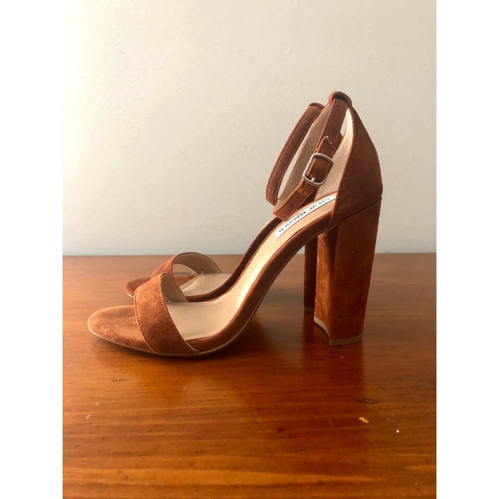 Steve Madden Carrson Sandals in Chestnut Suede